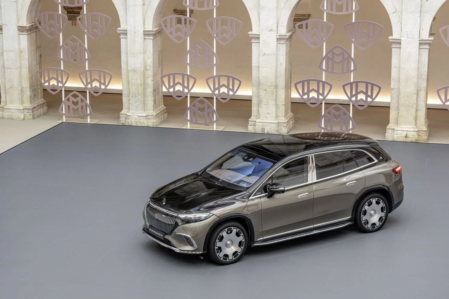 Mercedes-Benz EQS SUV EQS 680 (658 Hp) 4MATIC2023 - thumbnail 3