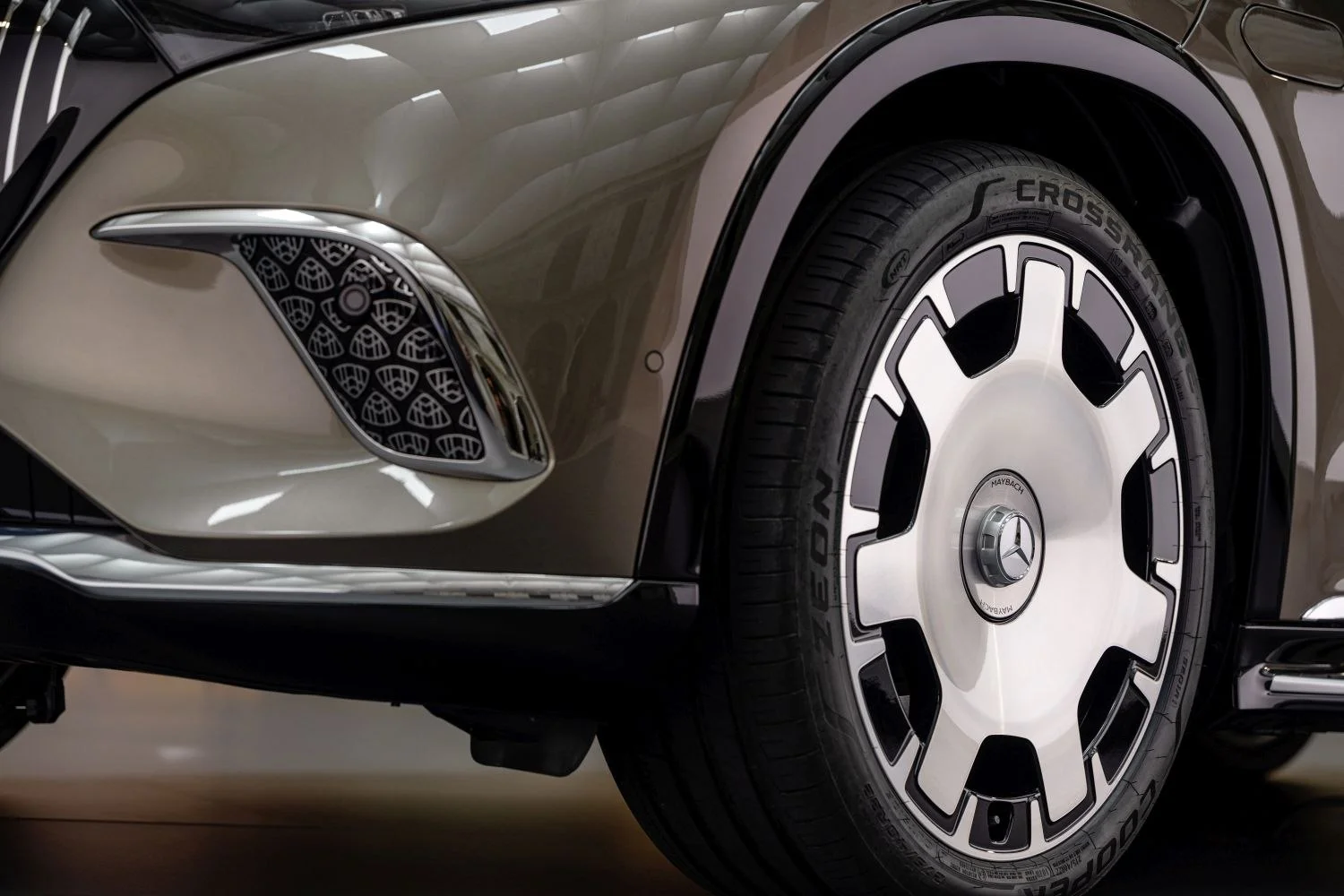 Mercedes-Benz EQS SUV EQS 680 (658 Hp) 4MATIC2023 - thumbnail 10