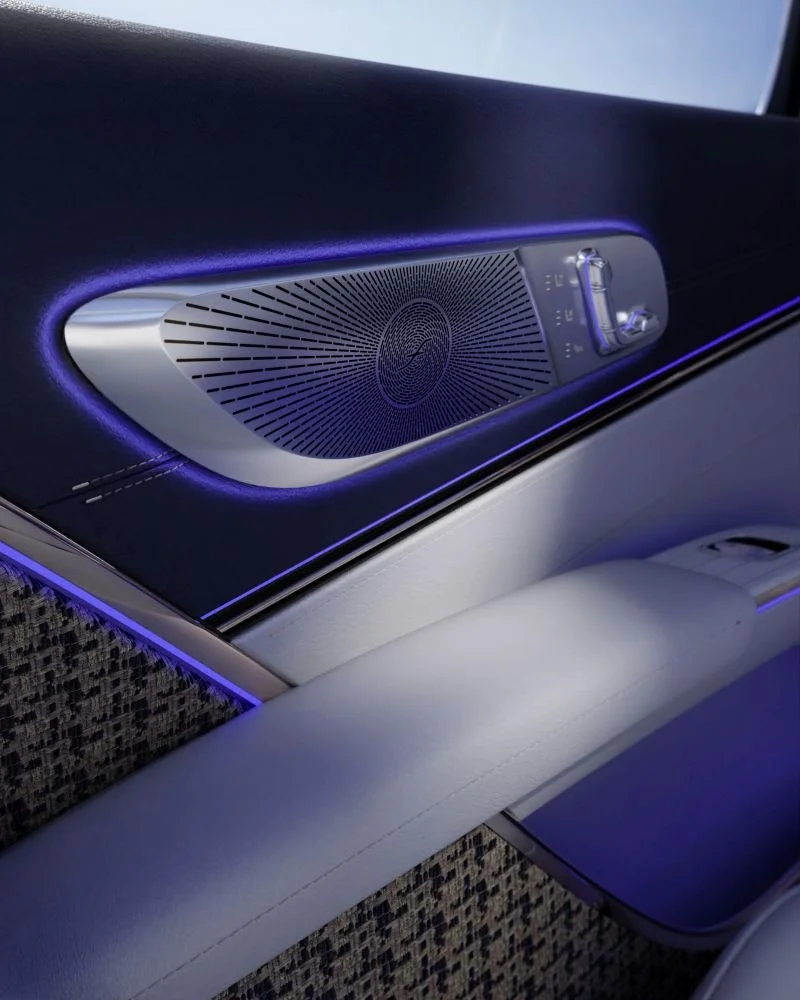 Mercedes-Benz EQS SUV Mercedes-Benz Maybach EQS SUV Concept thumbnail 17