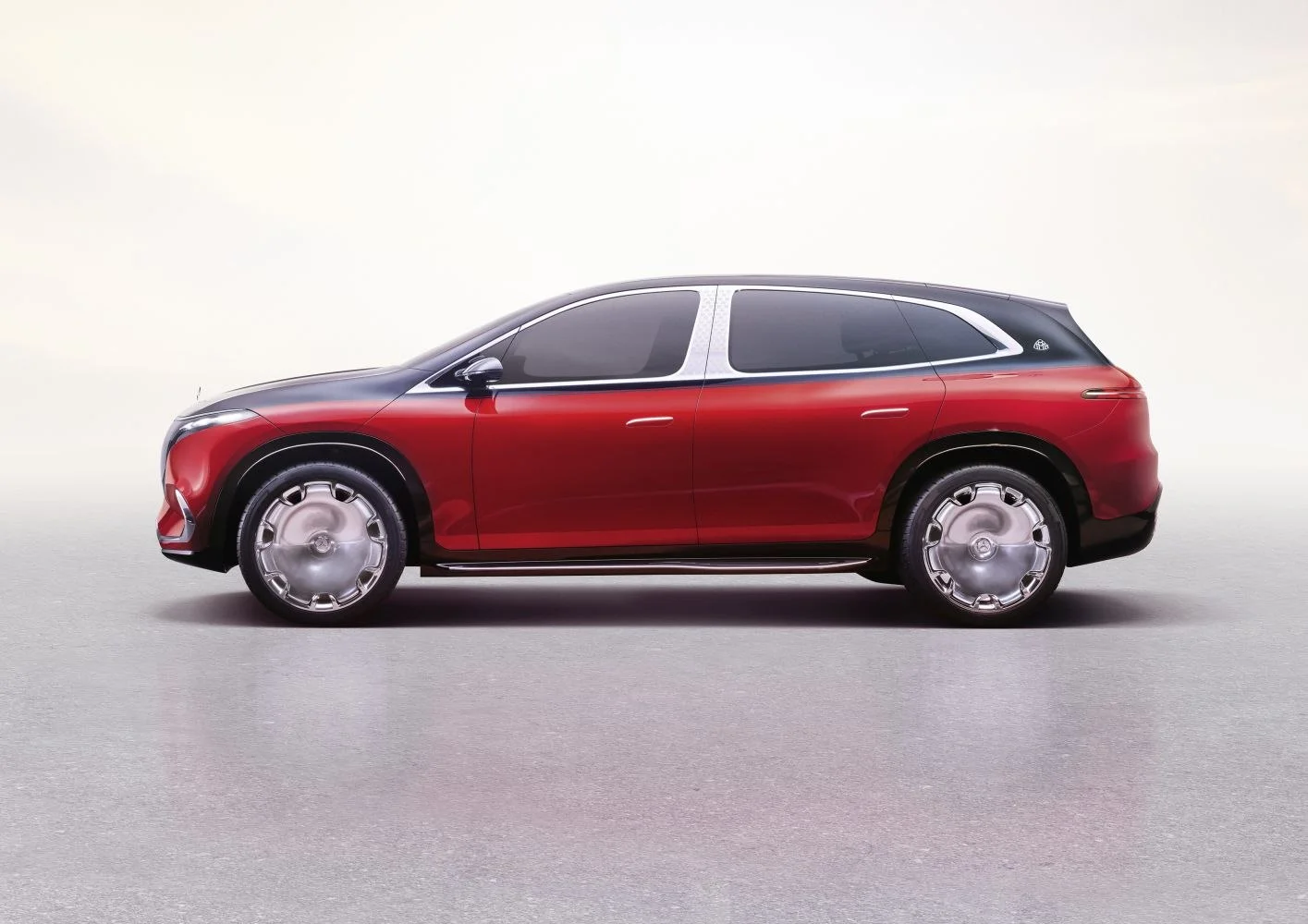 Mercedes-Benz EQS SUV Mercedes-Benz Maybach EQS SUV Concept thumbnail 3