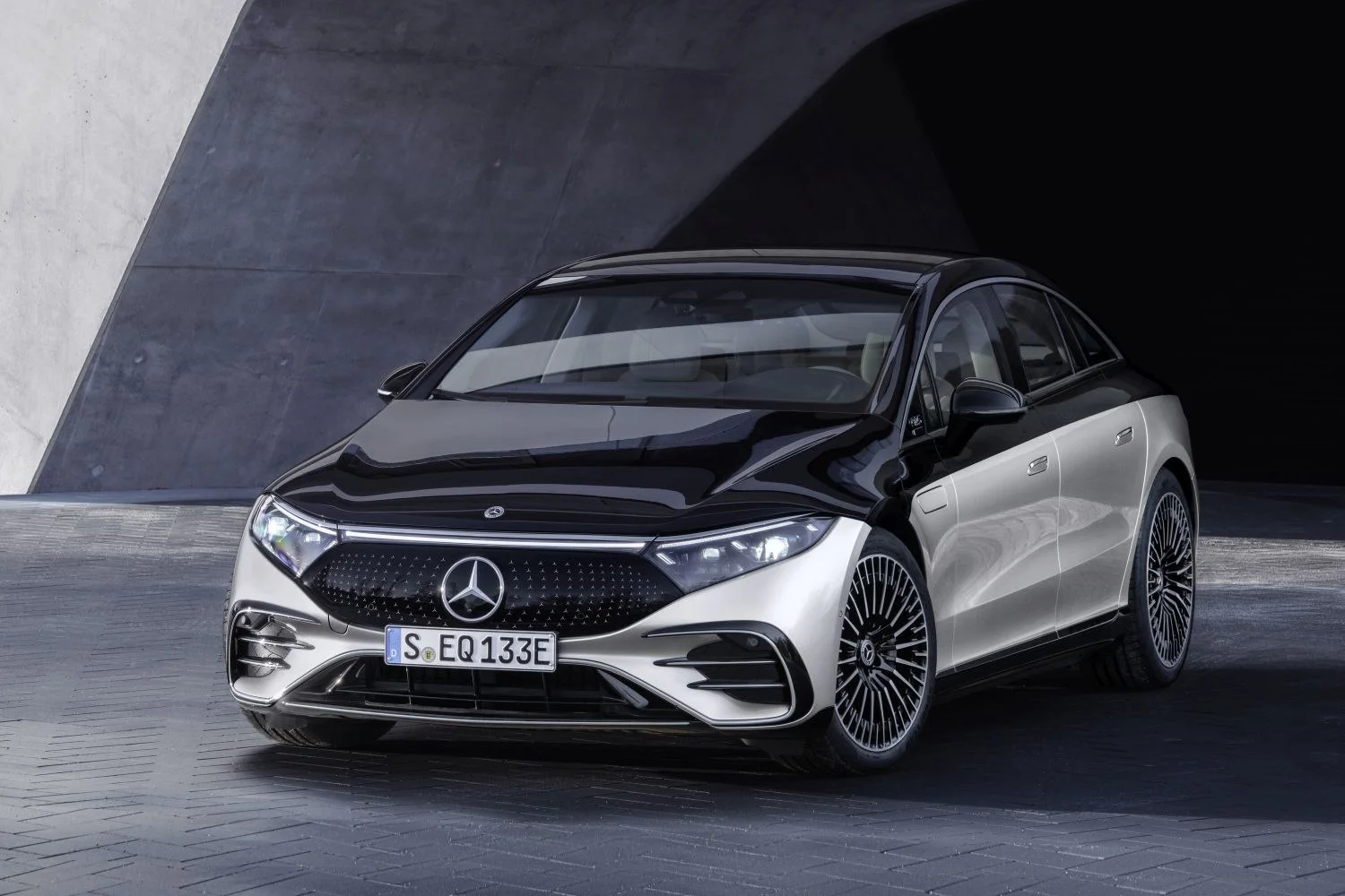 Mercedes-Benz EQS AMG EQS 53 120 kWh (658 Hp) 4MATIC+2021 - 2024 thumbnail 2