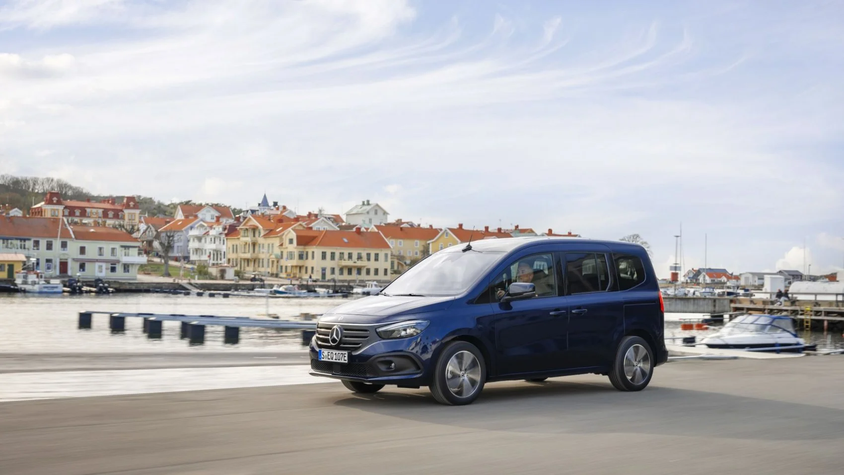Mercedes-Benz EQT EQT 200 48 kWh (122 Hp)2023 - - 1
