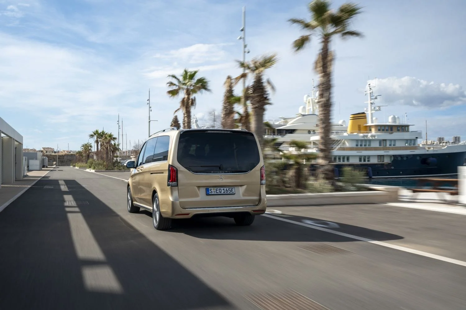 Mercedes-Benz EQV EQV 250 66 kWh (204 Hp)2024 - thumbnail 2