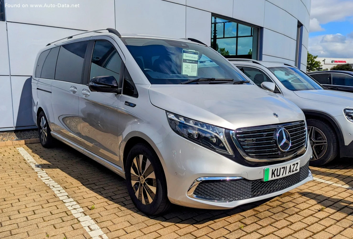 Mercedes-Benz EQV EQV 300 100 kWh (204 Hp)2020 - 2023 thumbnail 2
