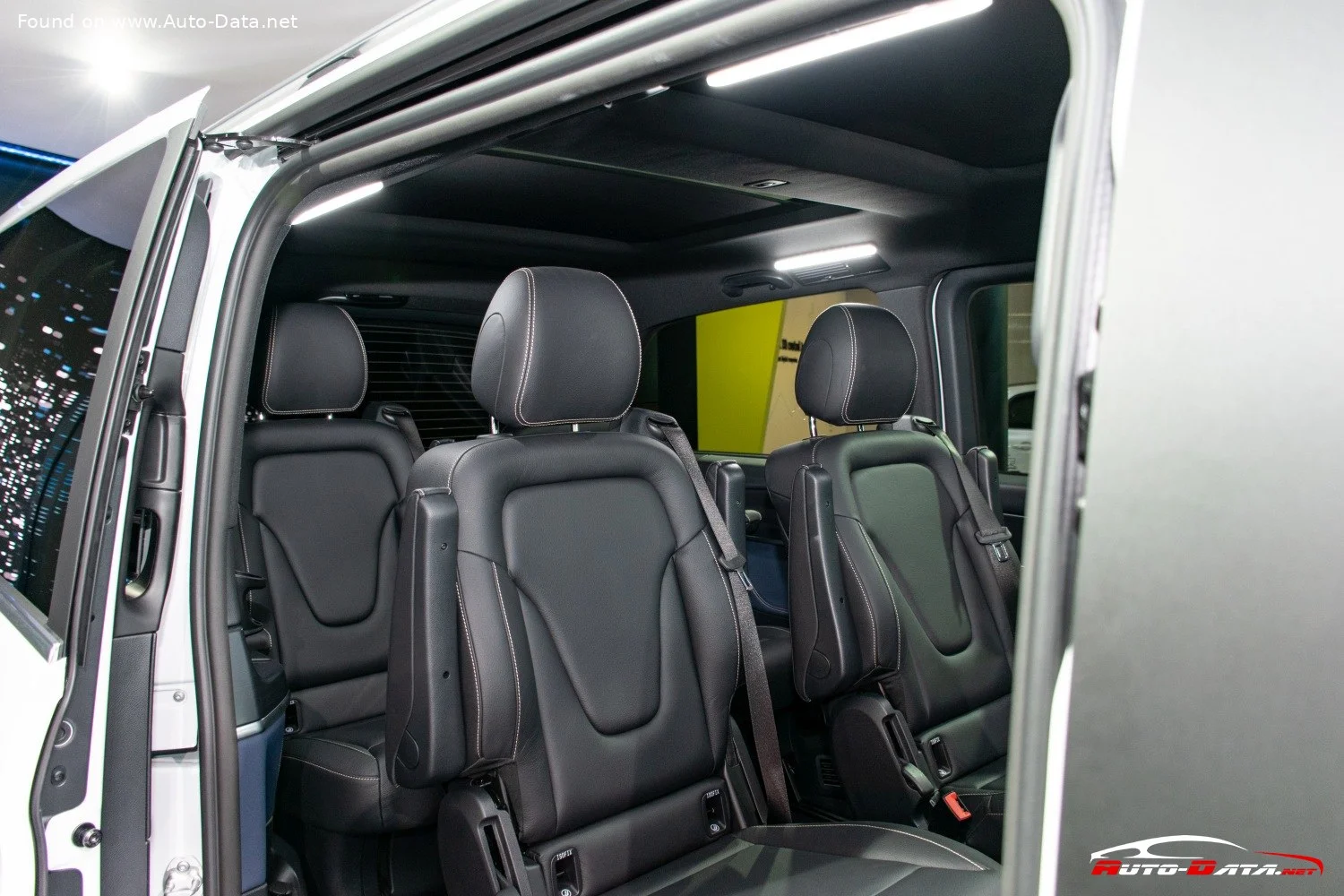 Mercedes-Benz EQV Mercedes-Benz EQV Concept thumbnail 13