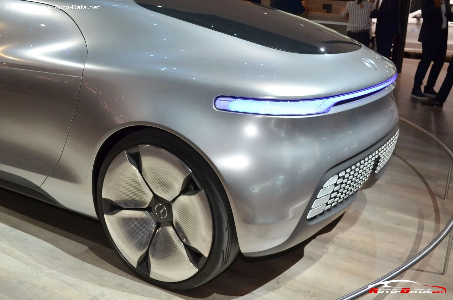 Mercedes-Benz F 015 Mercedes-Benz F 015 Luxury in Motion (Concept) thumbnail 12