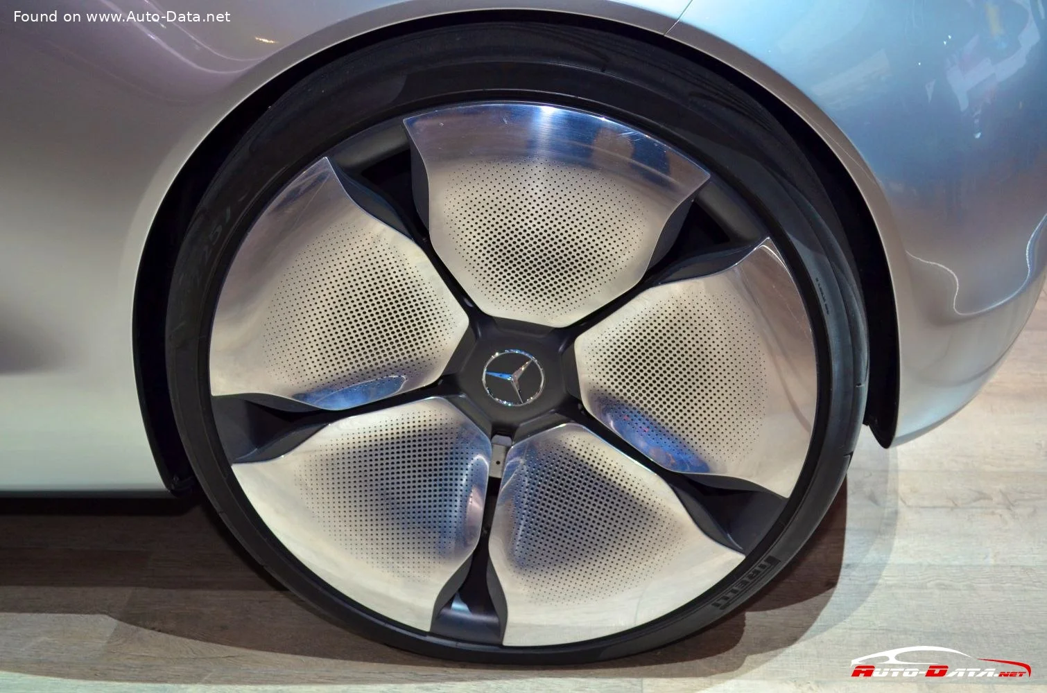Mercedes-Benz F 015 Mercedes-Benz F 015 Luxury in Motion (Concept) thumbnail 18
