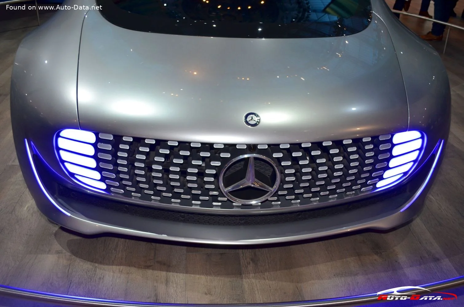 Mercedes-Benz F 015 Mercedes-Benz F 015 Luxury in Motion (Concept) thumbnail 6