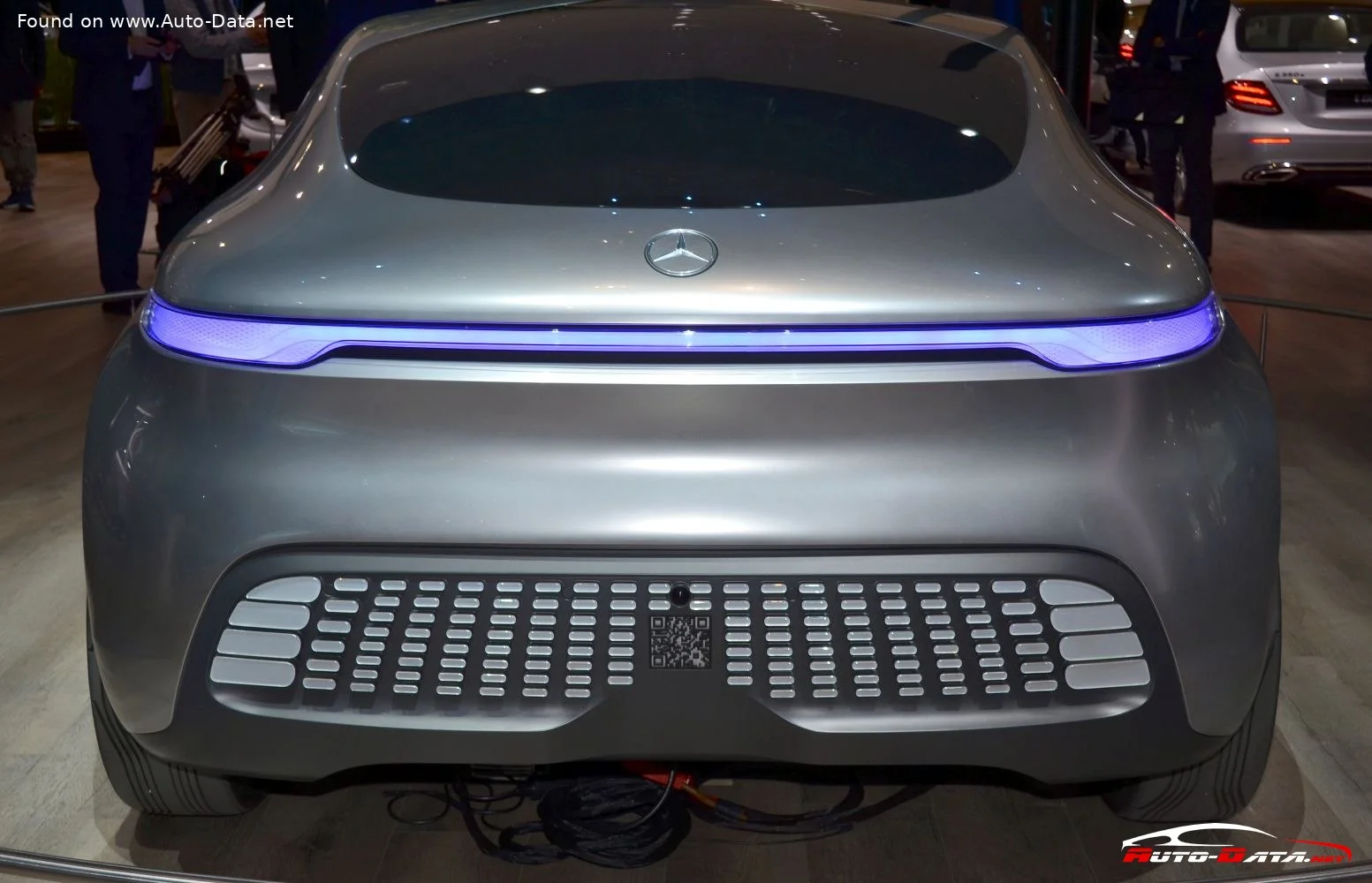 Mercedes-Benz F 015 Mercedes-Benz F 015 Luxury in Motion (Concept) thumbnail 10