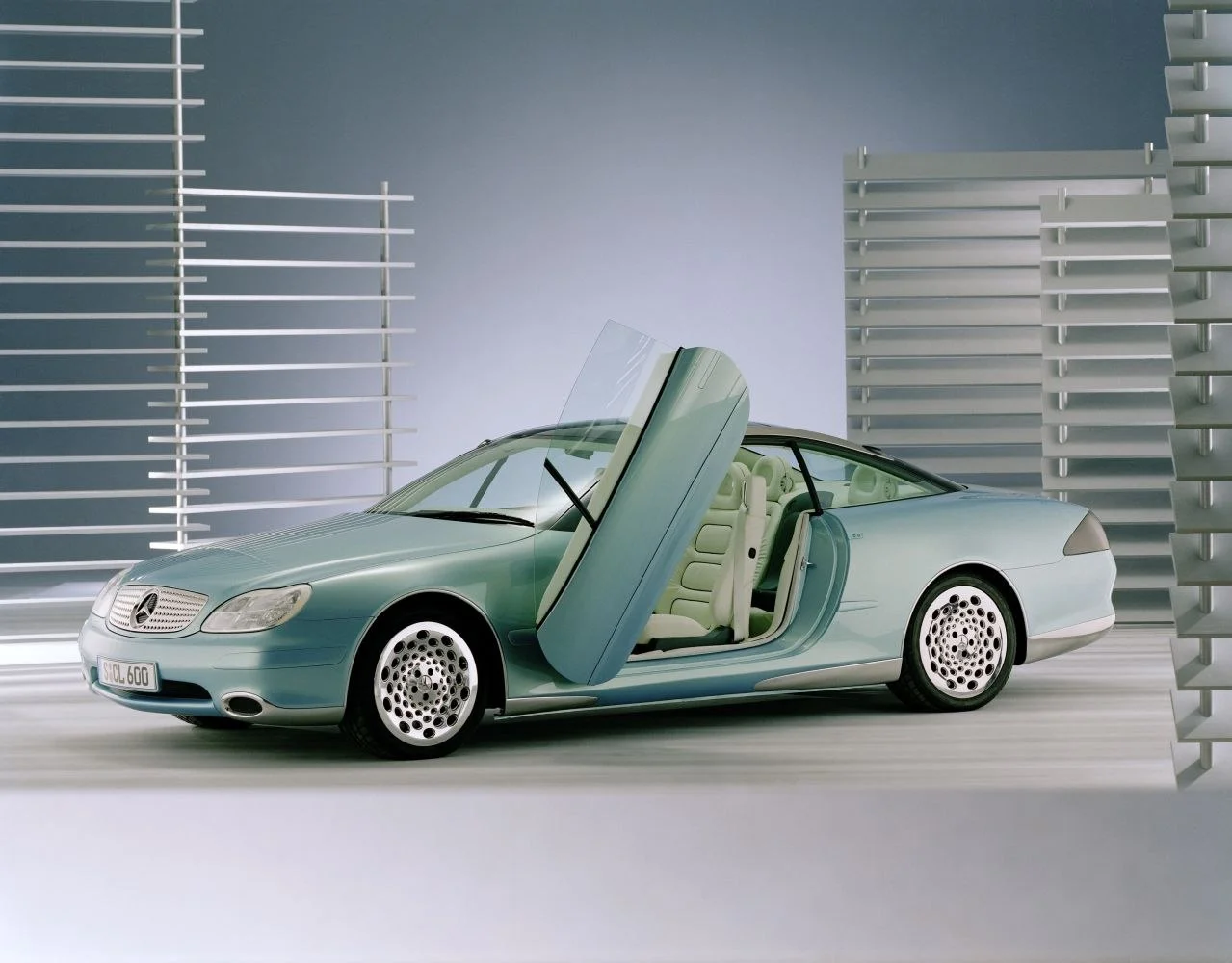 Mercedes-Benz F 200 Mercedes-Benz F 200 Imagination - 1