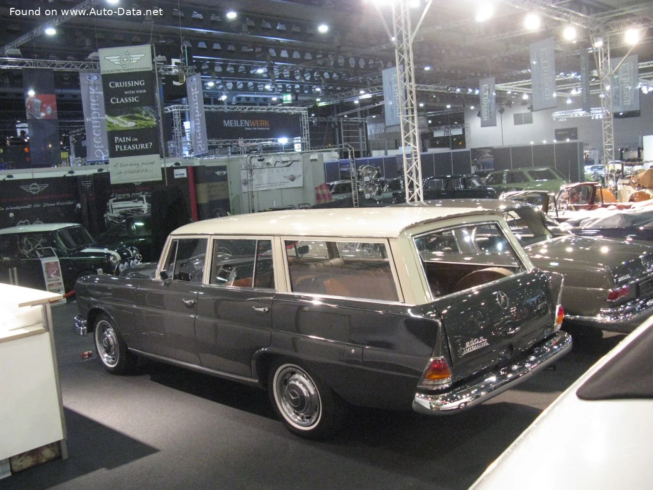 Mercedes-Benz Fintail 230 S (120 Hp)1966 - 1968 thumbnail 2