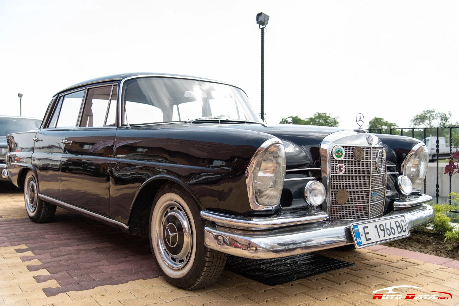 Mercedes-Benz Fintail 220 b (95 Hp)1959 - 1965 thumbnail 7