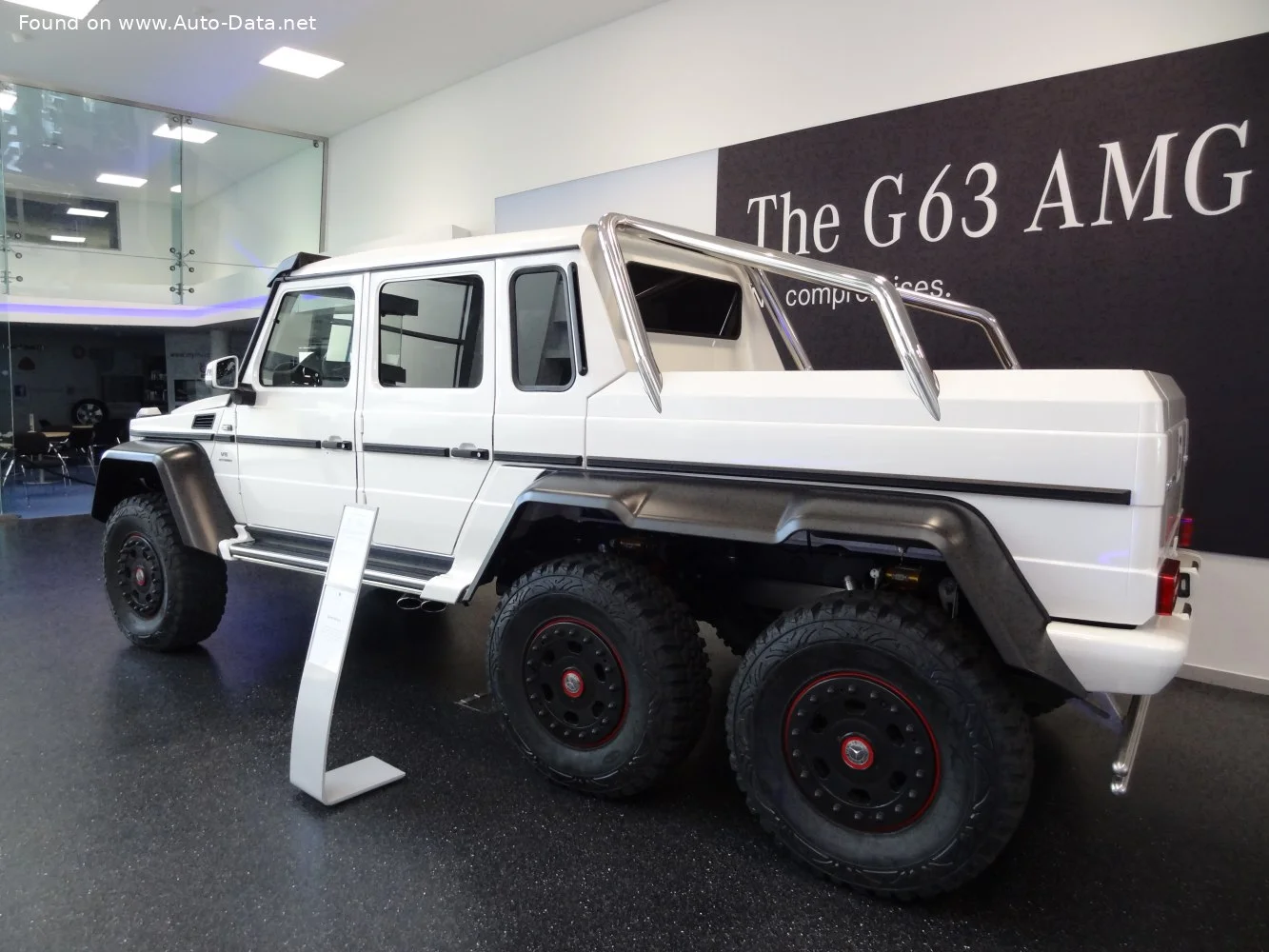Mercedes-Benz G-class AMG G 63 V8 (544 Hp) 6x6 7G-TRONIC SPEEDSHIFT PLUS2013 - 2015 thumbnail 4