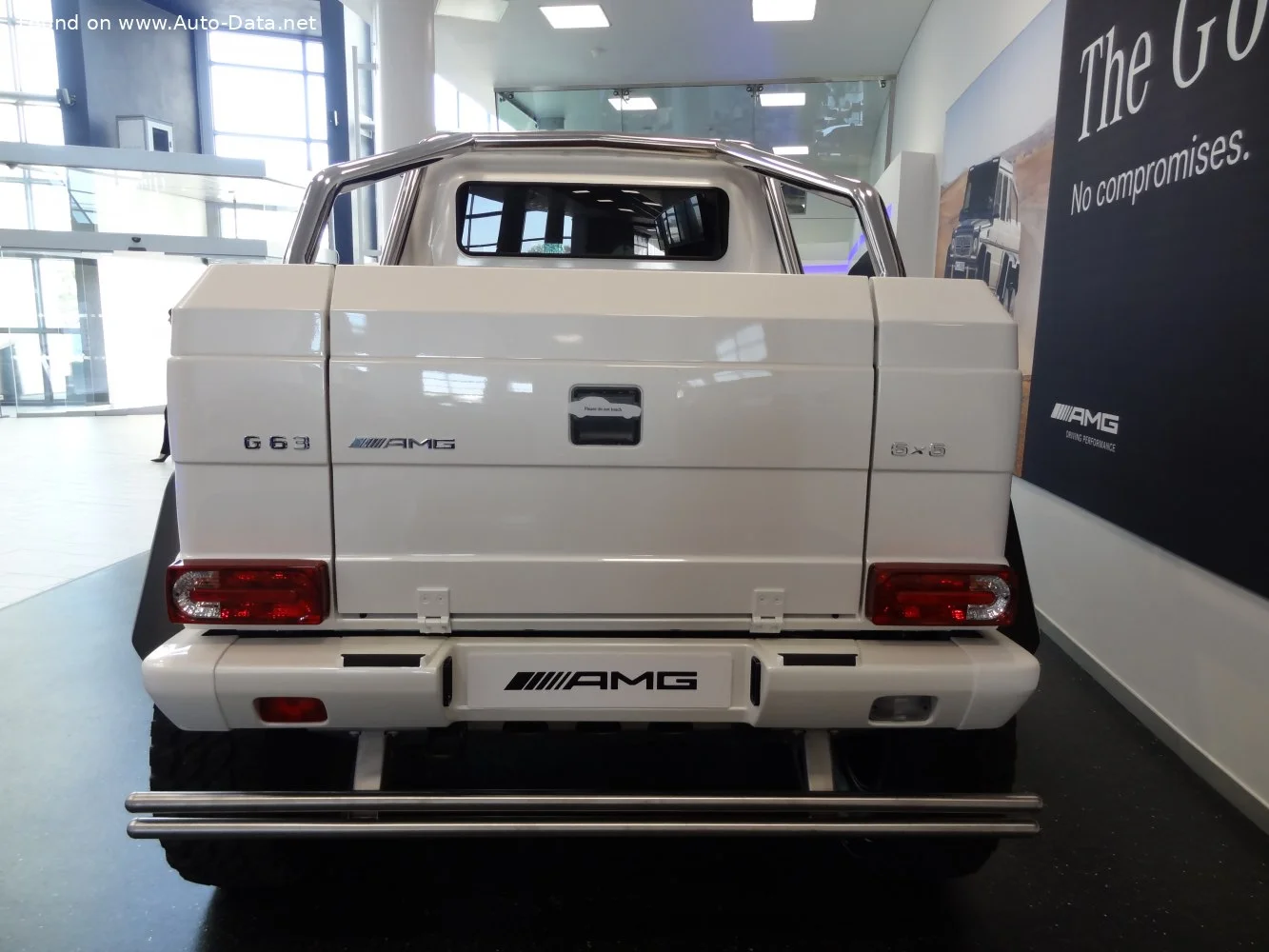 Mercedes-Benz G-class AMG G 63 V8 (544 Hp) 6x6 7G-TRONIC SPEEDSHIFT PLUS2013 - 2015 thumbnail 5