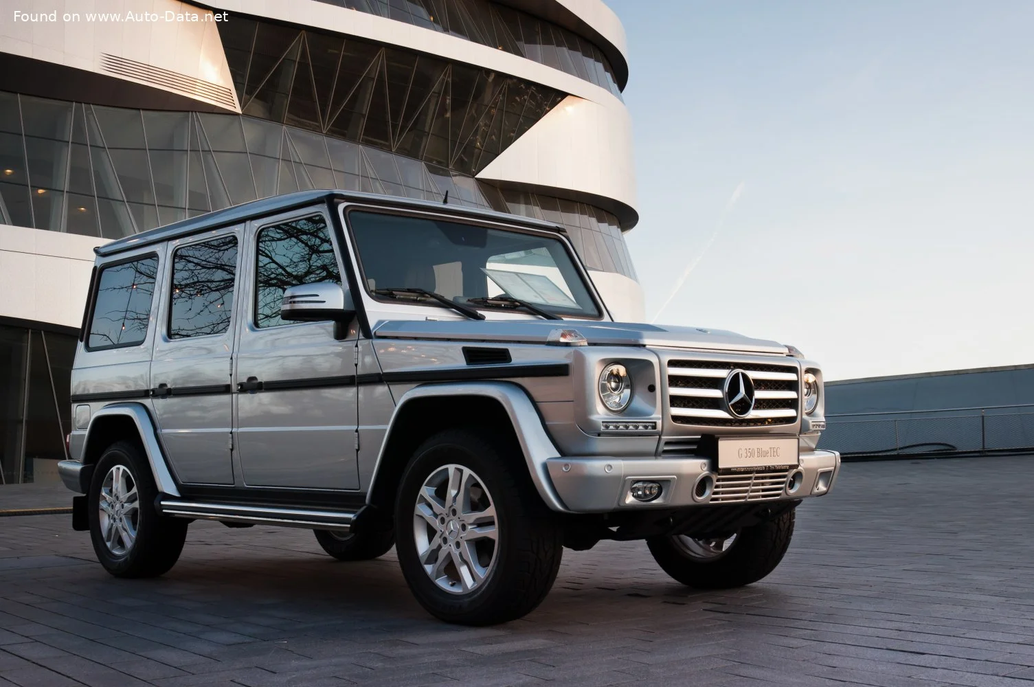 Mercedes-Benz G-class AMG G 63 V8 (544 Hp) 4MATIC AMG SPEEDSHIFT PLUS2012 - 2015 thumbnail 2