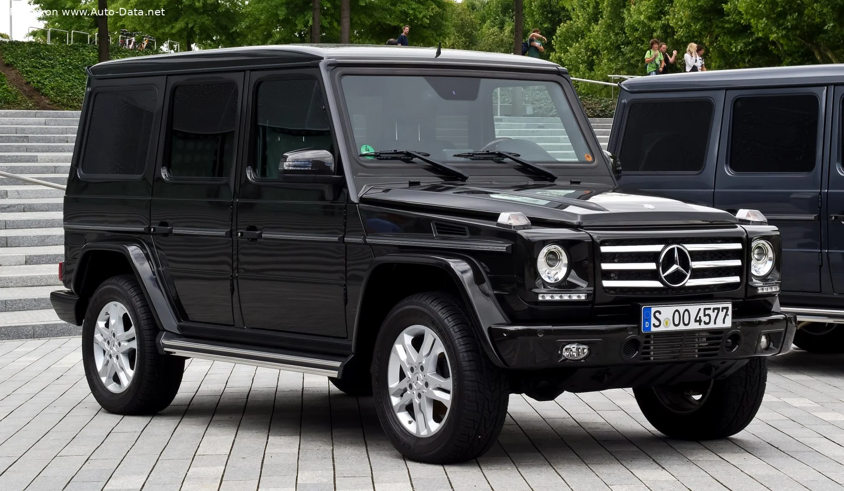 Mercedes-Benz G-class AMG G 63 V8 (544 Hp) 4MATIC AMG SPEEDSHIFT PLUS2012 - 2015 thumbnail 13