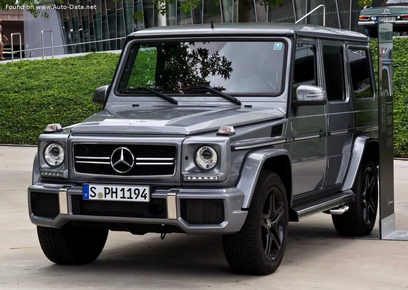 Mercedes-Benz G-class AMG G 63 V8 (544 Hp) 4MATIC AMG SPEEDSHIFT PLUS2012 - 2015 thumbnail 15