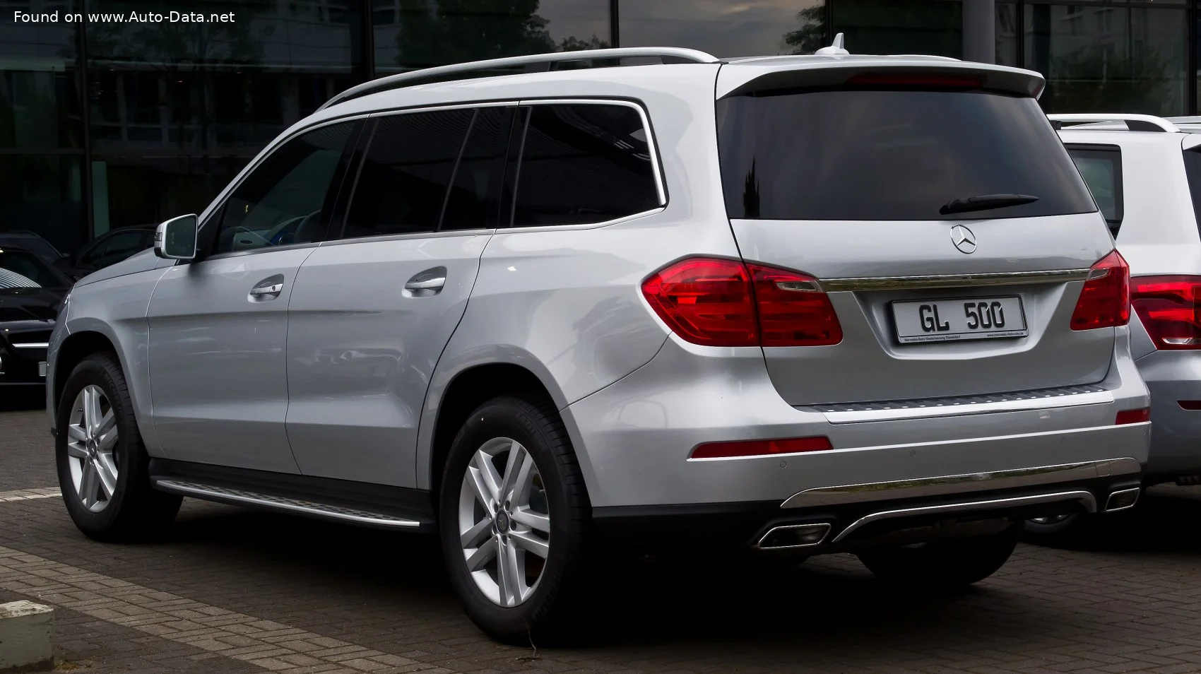 Mercedes-Benz GL AMG GL 63 (558 Hp) 4MATIC G-TRONIC2012 - 2015 thumbnail 6