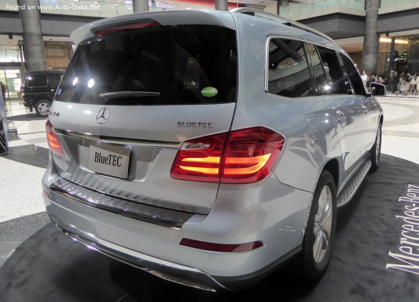 Mercedes-Benz GL AMG GL 63 (558 Hp) 4MATIC G-TRONIC2012 - 2015 thumbnail 8