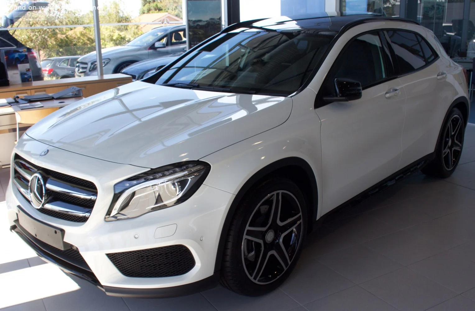Mercedes-Benz GLA AMG GLA 45 (360 Hp) 4MATIC AMG SPEEDSHIFT DCT2014 - 2015 thumbnail 7