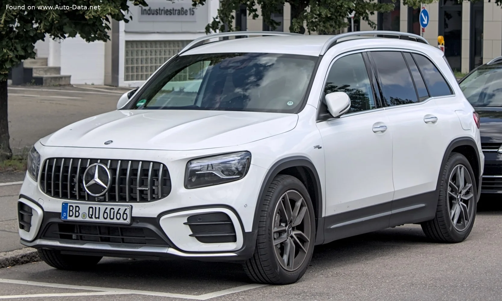 Mercedes-Benz GLB AMG GLB 35 (306 Hp) Mild Hybrid 4MATIC AMG SPEEDSHIFT DCT 8G2023 - thumbnail 7