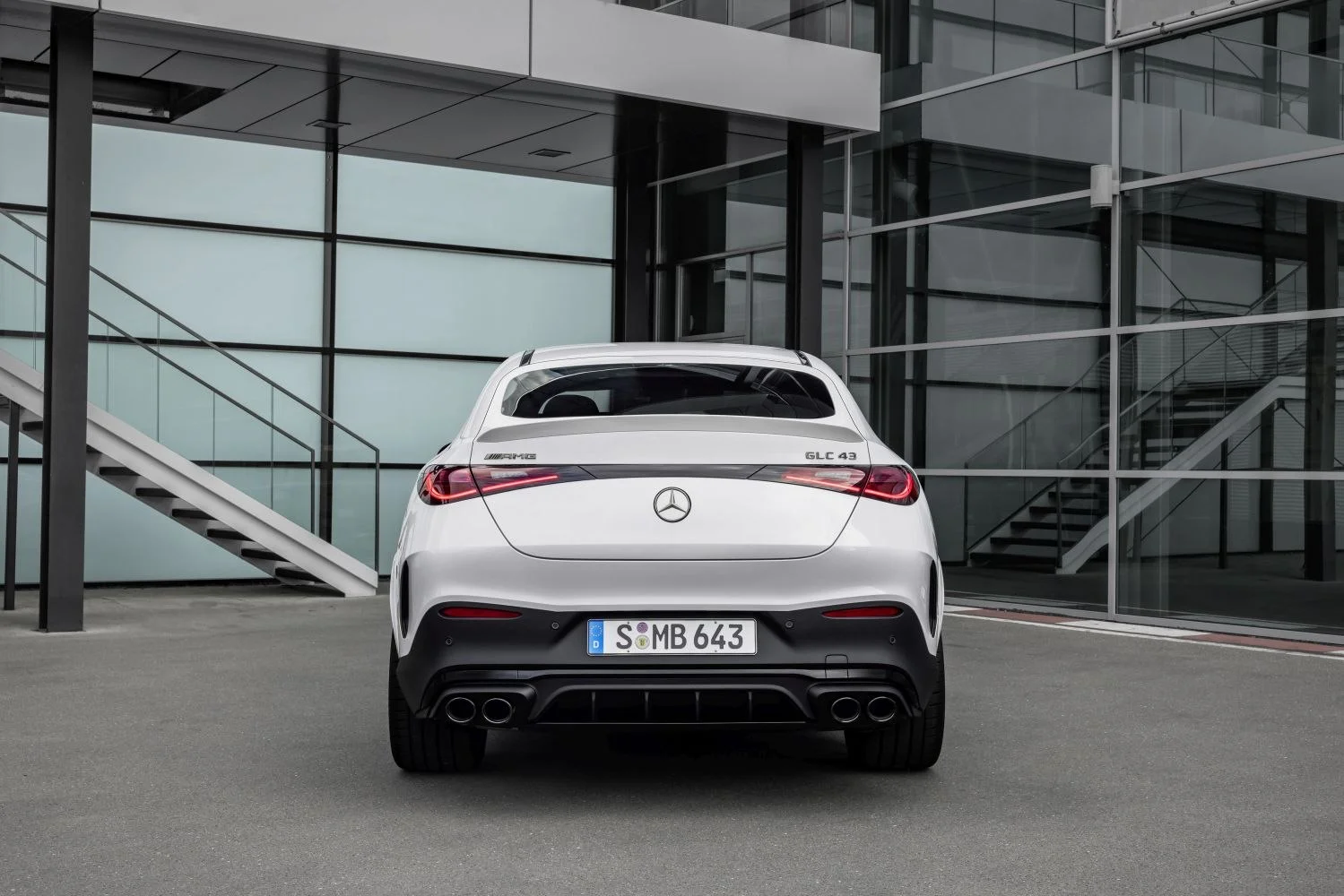 Mercedes-Benz GLC AMG GLC 43 (421 Hp) Mild Hybrid 4MATIC AMG SPEEDSHIFT MCT 9G2023 - thumbnail 13