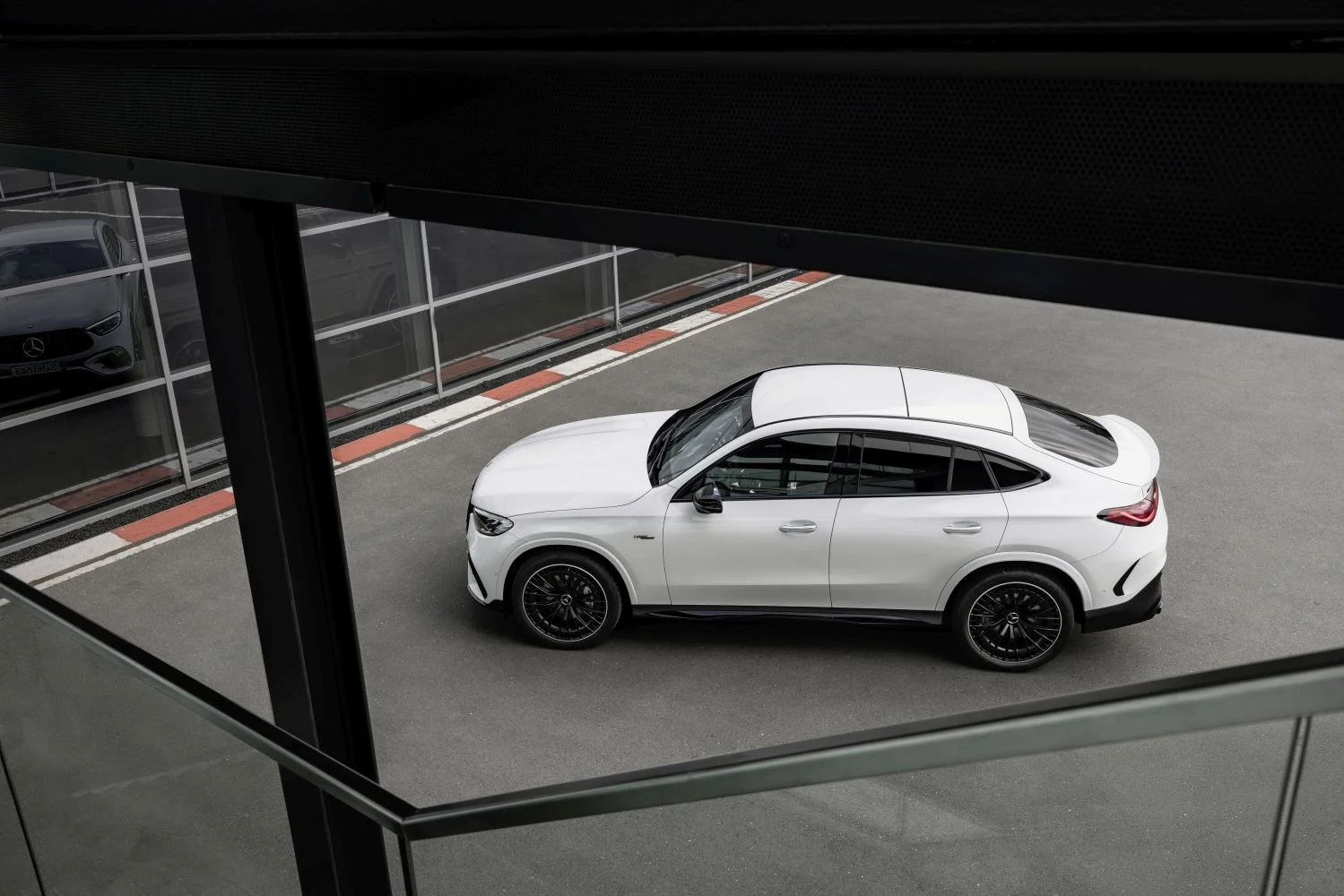 Mercedes-Benz GLC AMG GLC 43 (421 Hp) Mild Hybrid 4MATIC AMG SPEEDSHIFT MCT 9G2023 - thumbnail 14