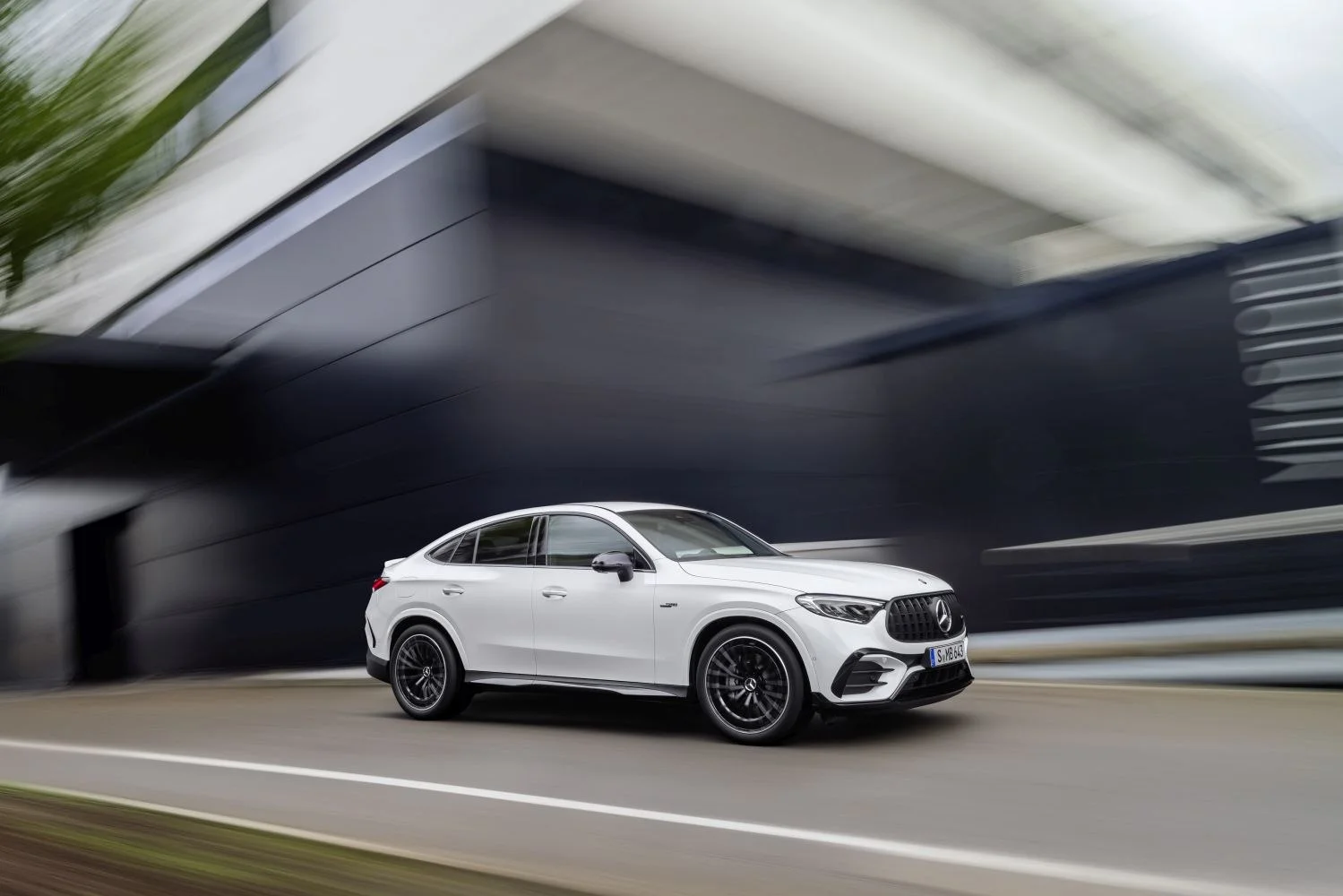 Mercedes-Benz GLC AMG GLC 43 (421 Hp) Mild Hybrid 4MATIC AMG SPEEDSHIFT MCT 9G2023 - thumbnail 3