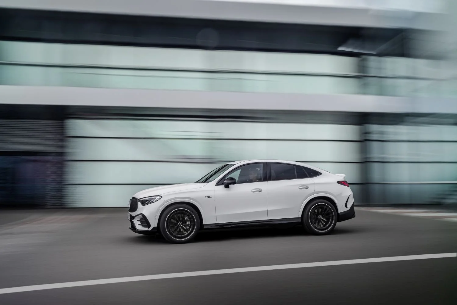 Mercedes-Benz GLC AMG GLC 43 (421 Hp) Mild Hybrid 4MATIC AMG SPEEDSHIFT MCT 9G2023 - thumbnail 5