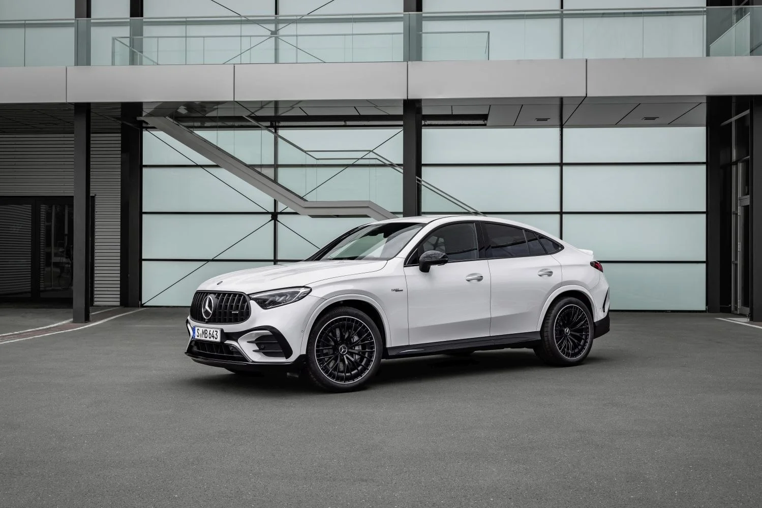 Mercedes-Benz GLC AMG GLC 43 (421 Hp) Mild Hybrid 4MATIC AMG SPEEDSHIFT MCT 9G2023 - thumbnail 8
