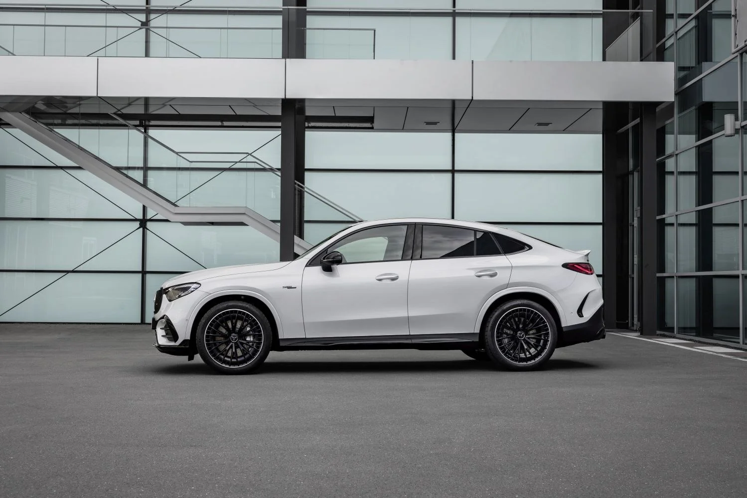 Mercedes-Benz GLC AMG GLC 43 (421 Hp) Mild Hybrid 4MATIC AMG SPEEDSHIFT MCT 9G2023 - thumbnail 10