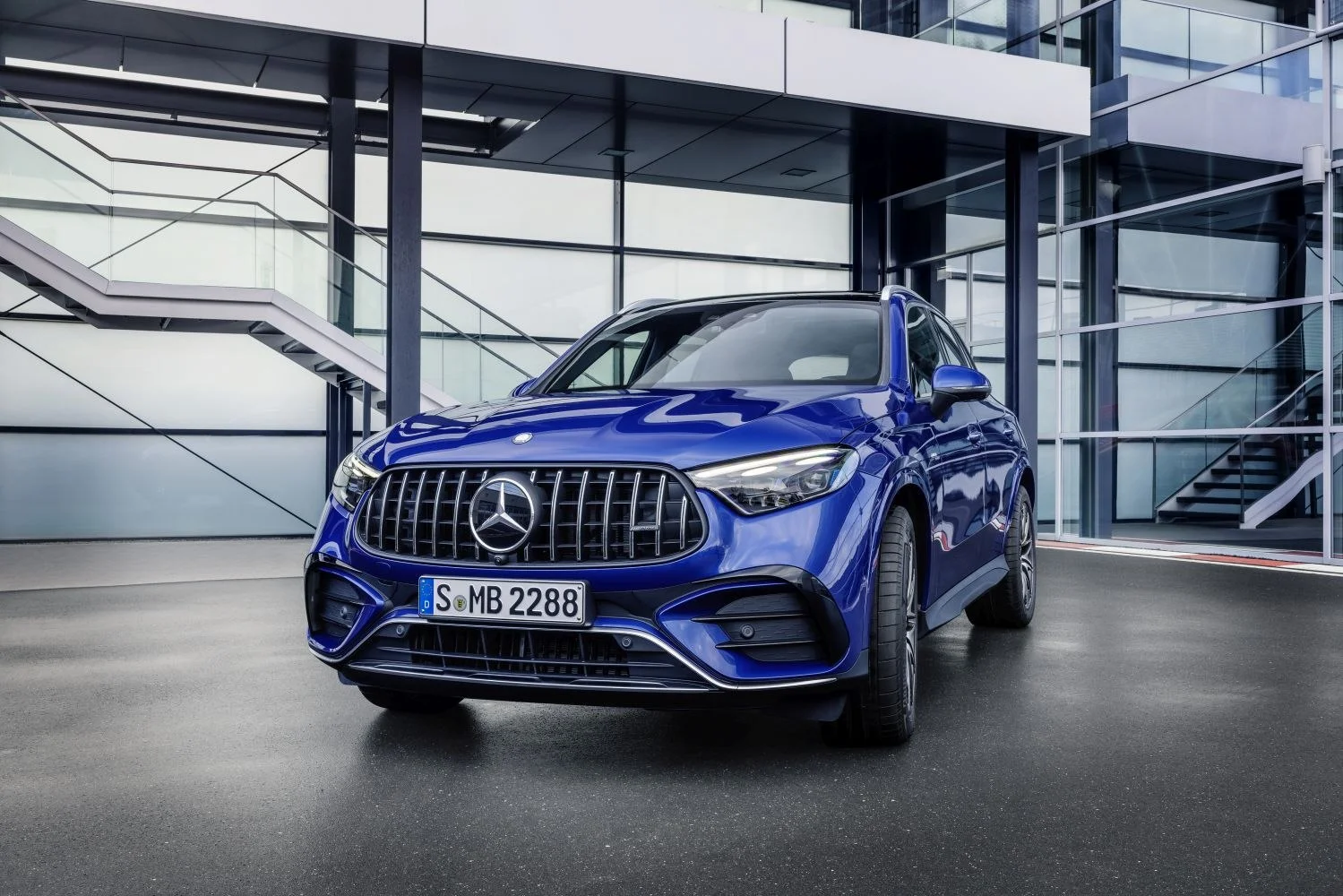 Mercedes-Benz GLC AMG GLC 43 (421 Hp) Mild Hybrid 4MATIC AMG SPEEDSHIFT MCT 9G2023 - thumbnail 3