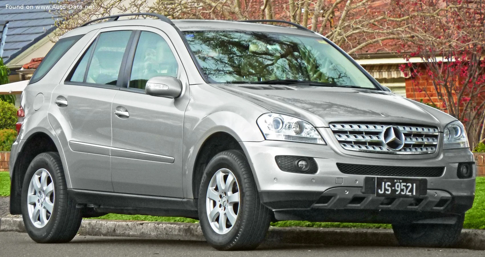 Mercedes-Benz M-class AMG ML 63 V8 (510 Hp) 4MATIC 7G-TRONIC AMG SPEEDSHIFT2006 - 2008 thumbnail 11