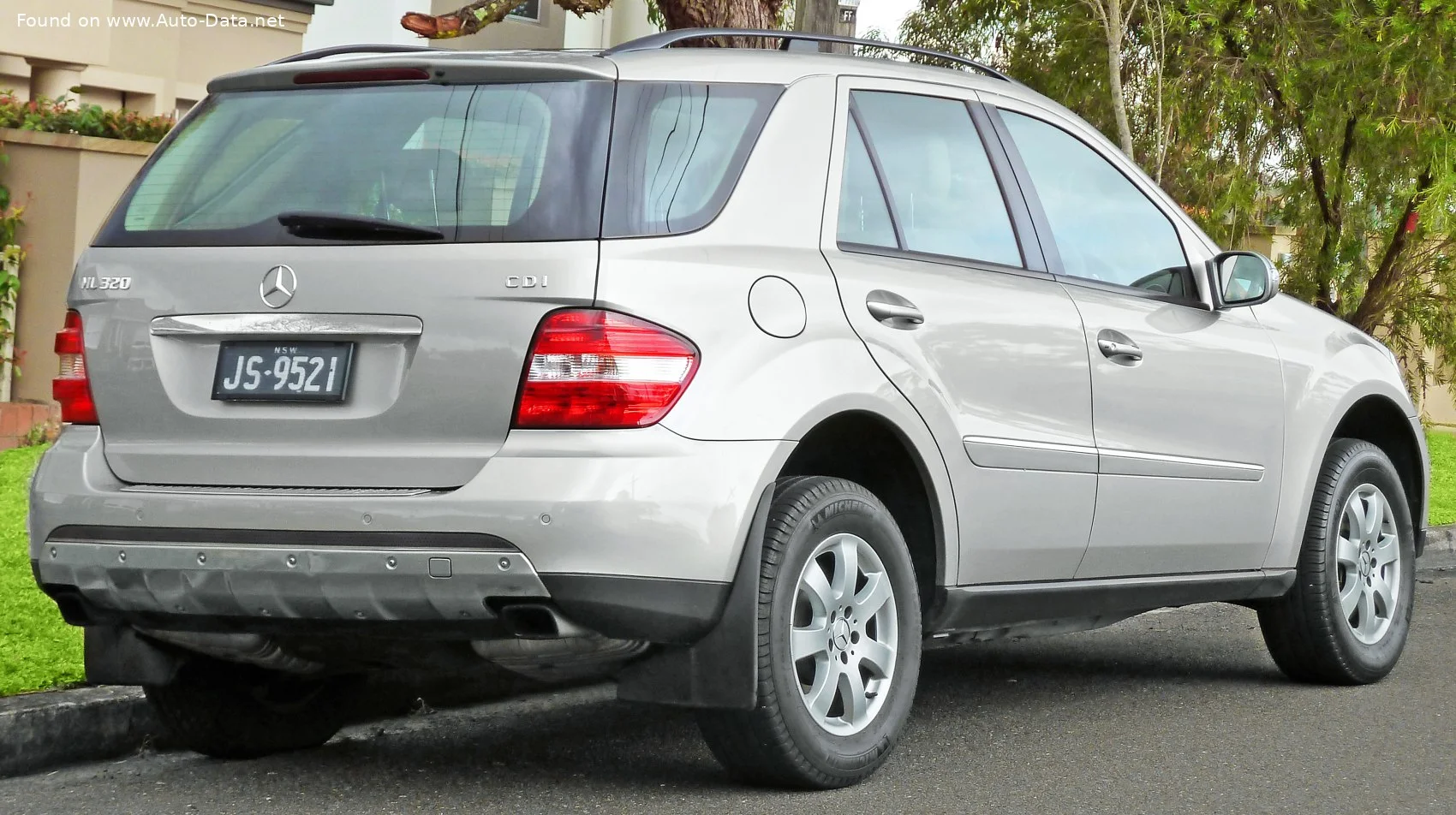 Mercedes-Benz M-class AMG ML 63 V8 (510 Hp) 4MATIC 7G-TRONIC AMG SPEEDSHIFT2006 - 2008 thumbnail 12