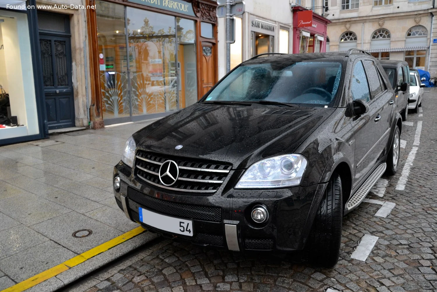 Mercedes-Benz M-class AMG ML 63 V8 (510 Hp) 4MATIC 7G-TRONIC AMG SPEEDSHIFT2006 - 2008 thumbnail 15