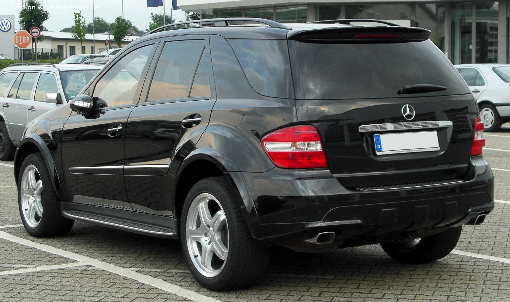 Mercedes-Benz M-class AMG ML 63 V8 (510 Hp) 4MATIC 7G-TRONIC AMG SPEEDSHIFT2006 - 2008 thumbnail 4