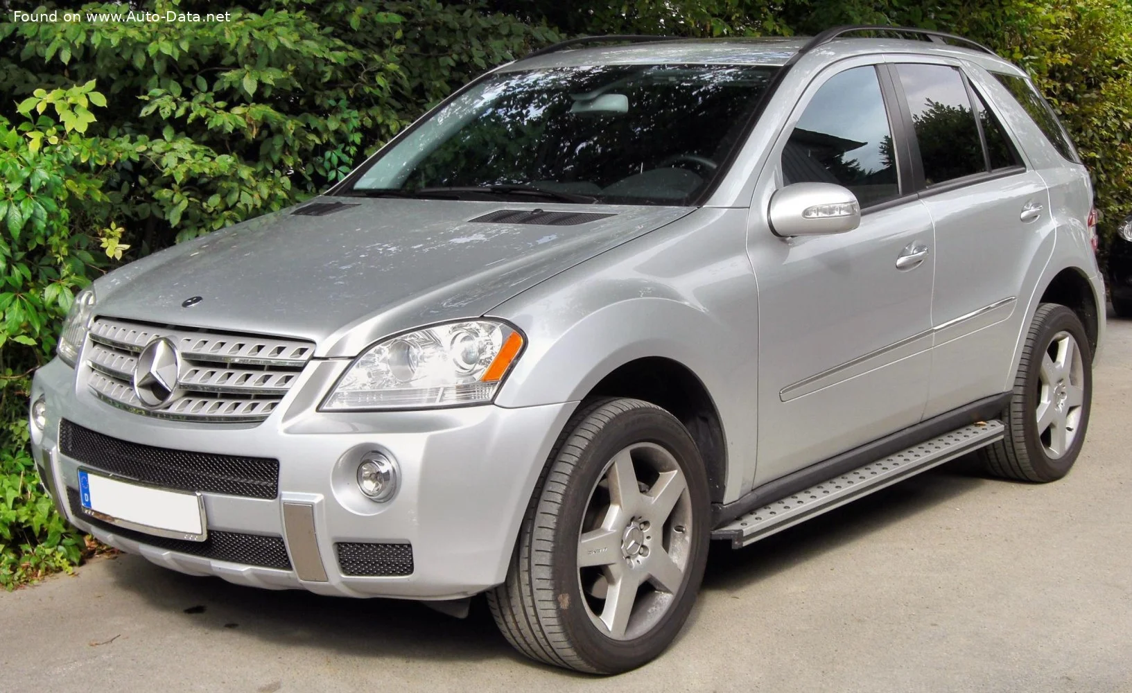 Mercedes-Benz M-class AMG ML 63 V8 (510 Hp) 4MATIC 7G-TRONIC AMG SPEEDSHIFT2006 - 2008 thumbnail 5
