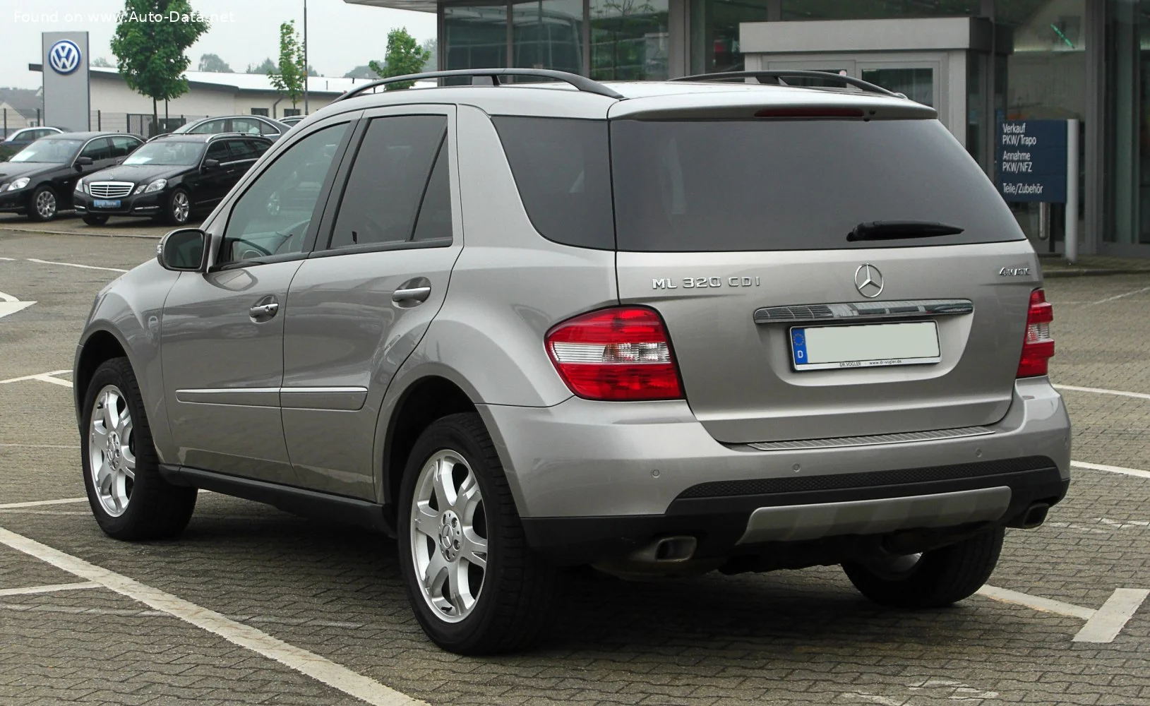 Mercedes-Benz M-class AMG ML 63 V8 (510 Hp) 4MATIC 7G-TRONIC AMG SPEEDSHIFT2006 - 2008 thumbnail 10