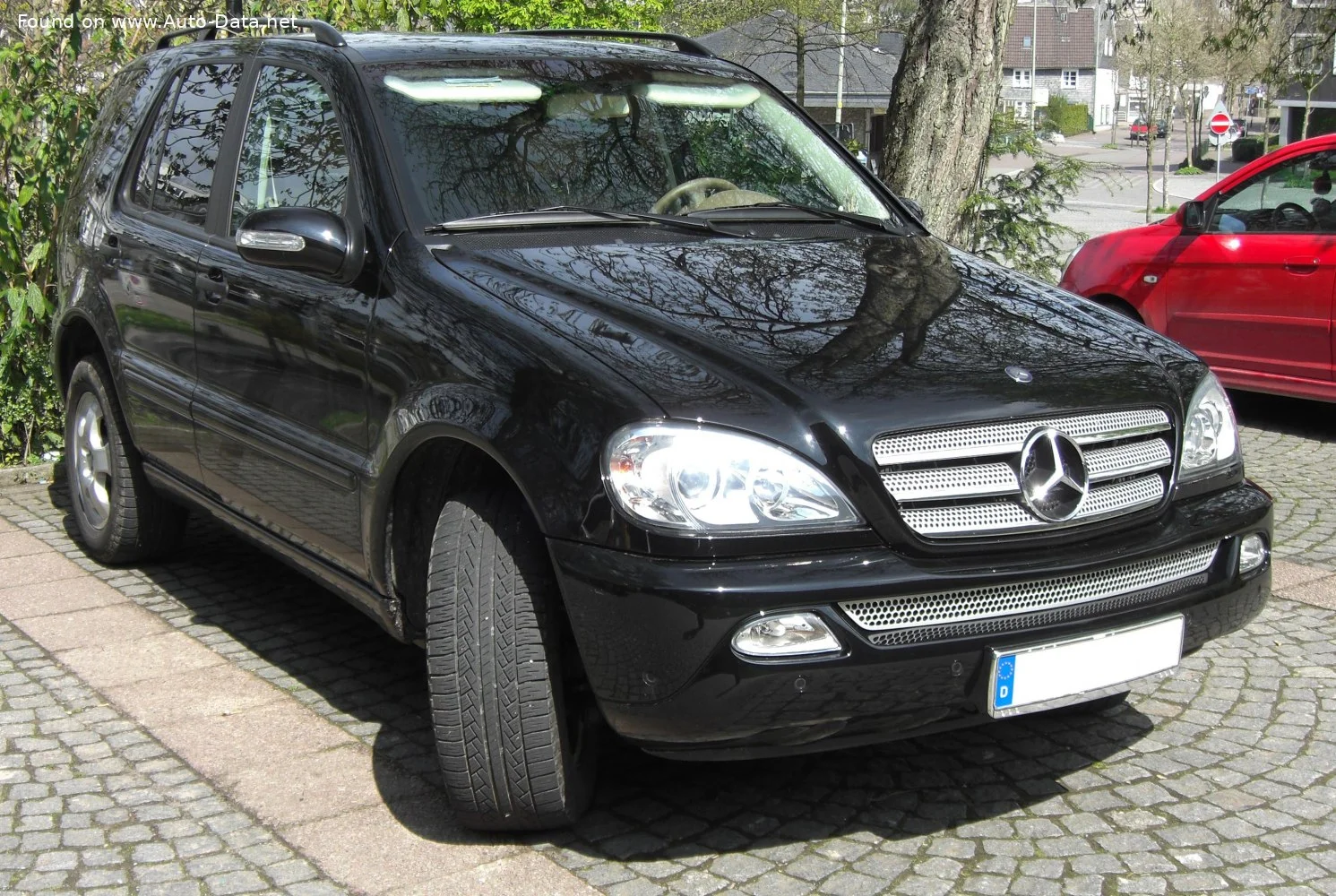 Mercedes-Benz M-class AMG ML 55 V8 (347 Hp) 4MATIC 5G-TRONIC2001 - 2005 thumbnail 4