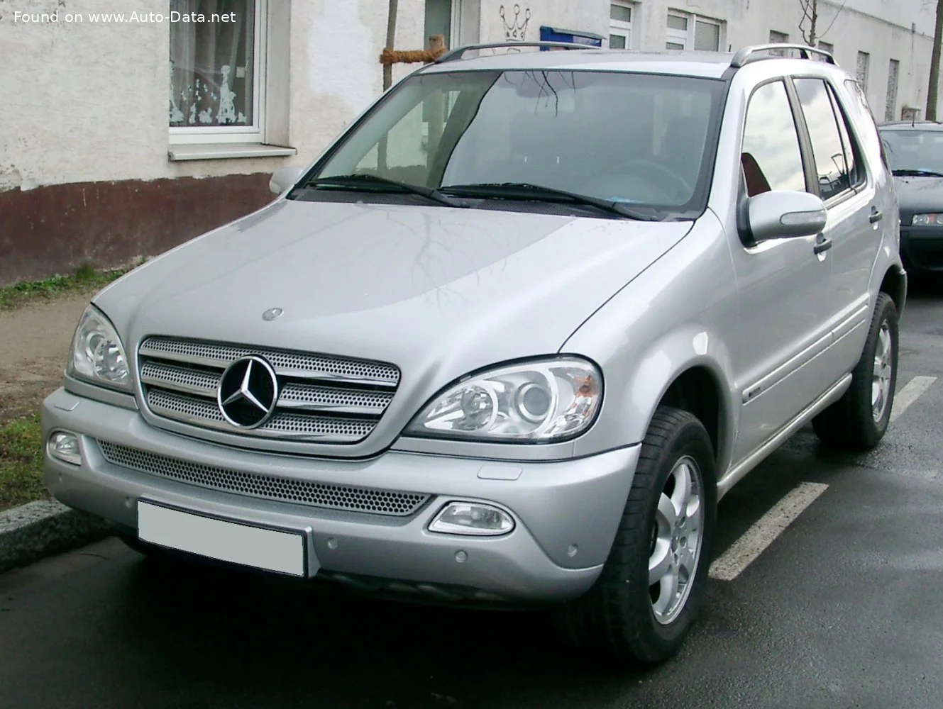 Mercedes-Benz M-class AMG ML 55 V8 (347 Hp) 4MATIC 5G-TRONIC2001 - 2005 thumbnail 7