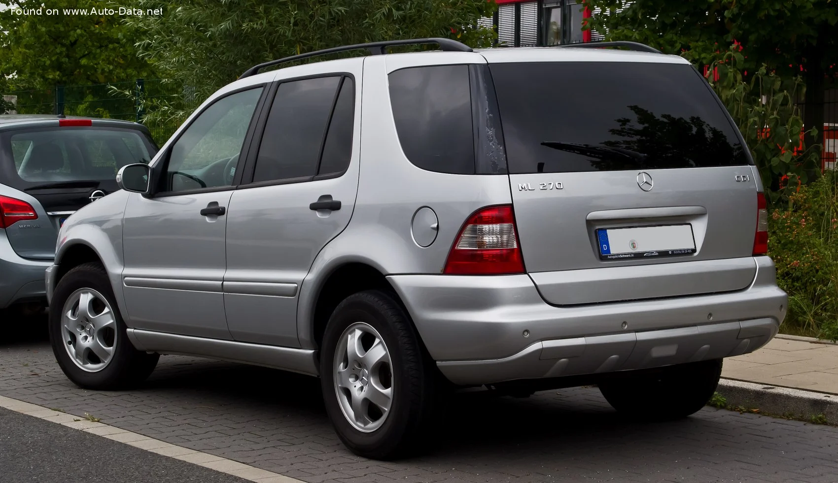 Mercedes-Benz M-class AMG ML 55 V8 (347 Hp) 4MATIC 5G-TRONIC2001 - 2005 thumbnail 10
