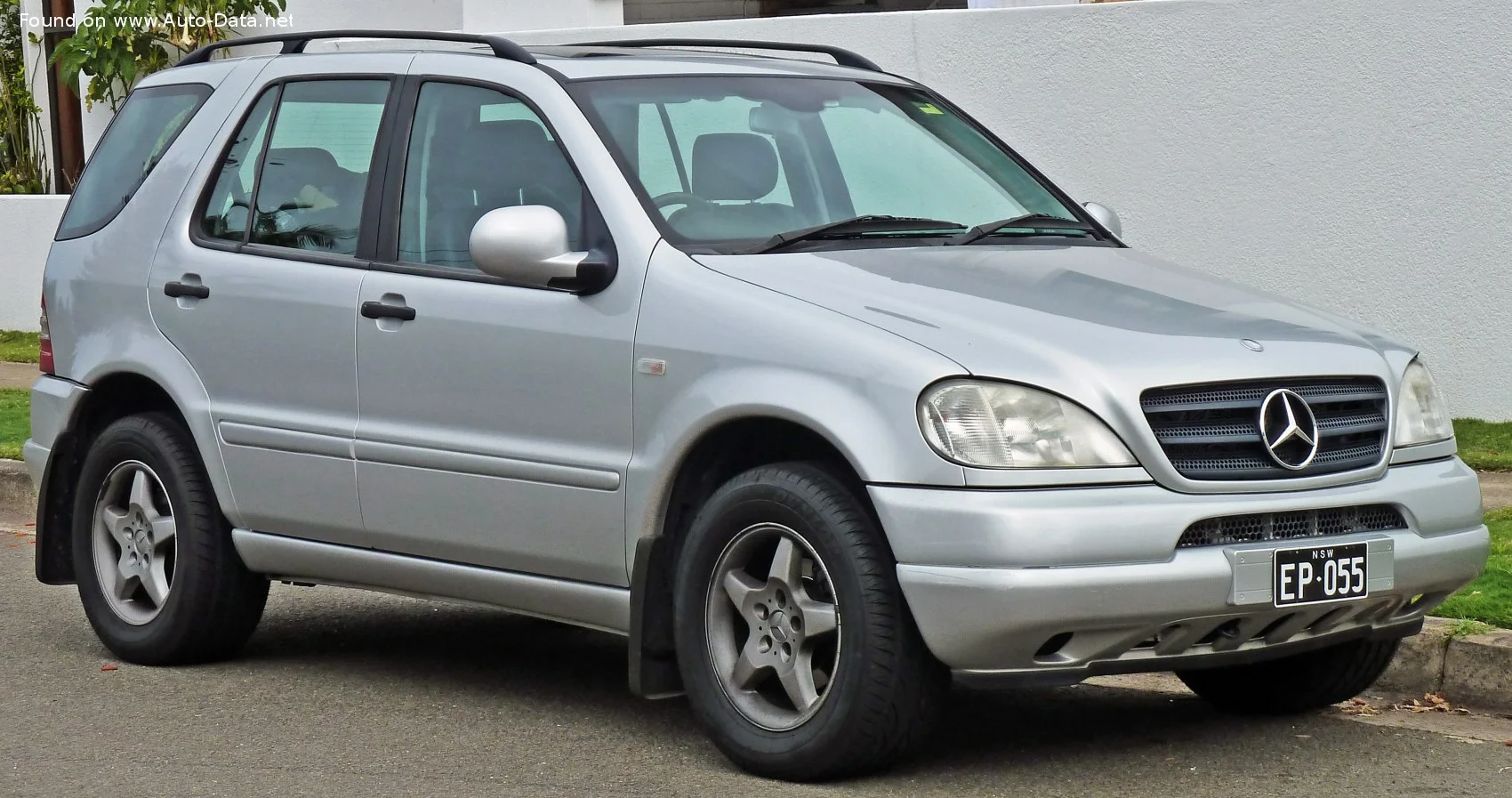 Mercedes-Benz M-class AMG ML 55 V8 (347 Hp) 4MATIC 5G-TRONIC1999 - 2001 - 1
