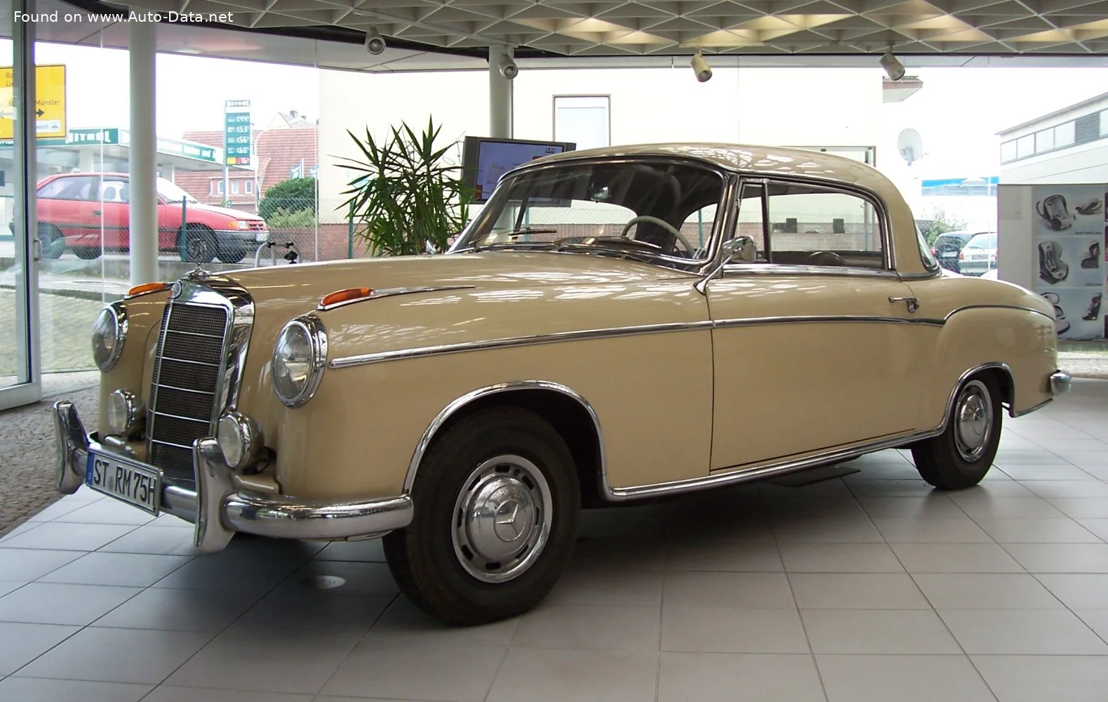 Mercedes-Benz Ponton 220 S (100 Hp)1956 - 1957 thumbnail 3