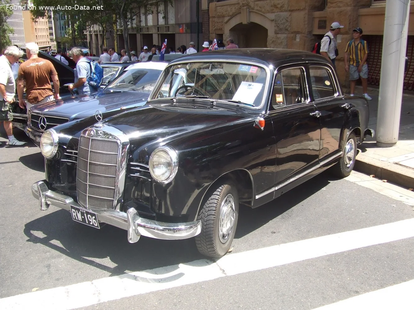 Mercedes-Benz Ponton Mercedes-Benz W121 Sedan