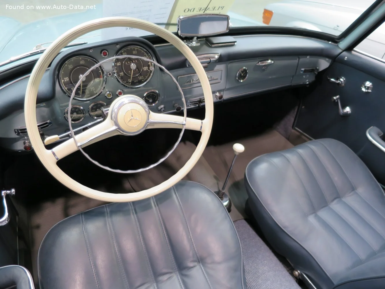 Mercedes-Benz Ponton 190 (75 Hp)1956 - 1959 thumbnail 3