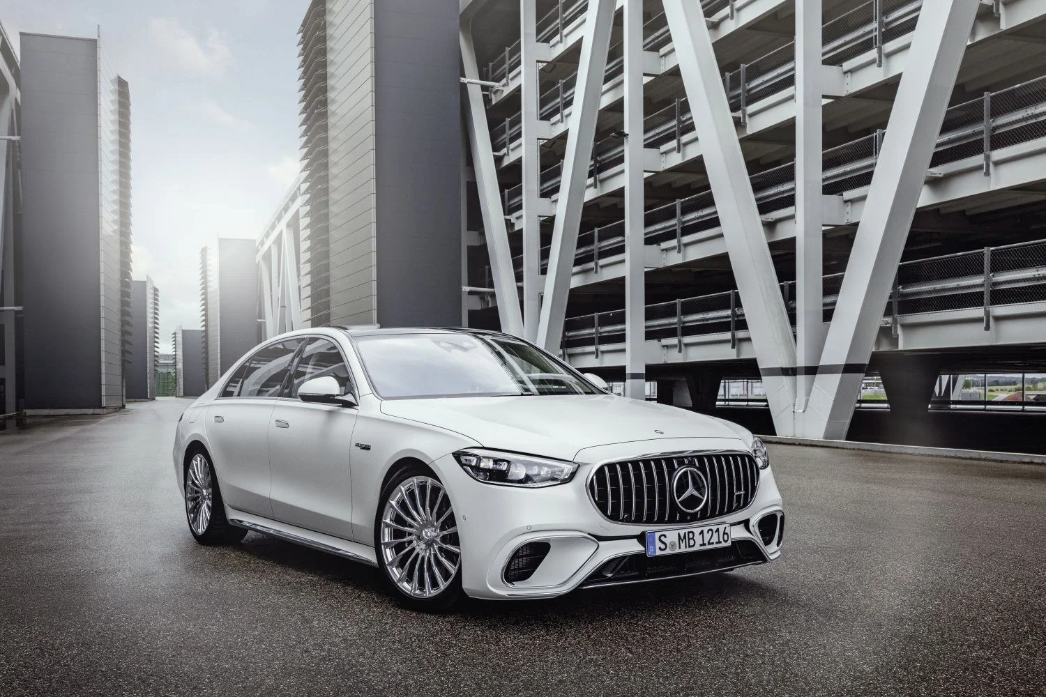 Mercedes-Benz S-class AMG S 63 E PERFORMANCE V8 (802 Hp) Plug-in Hybrid 4MATIC+ AMG SPEEDSHIFT MCT 9G2022 - thumbnail 13