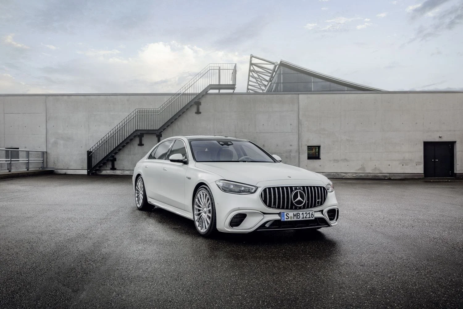 Mercedes-Benz S-class AMG S 63 E PERFORMANCE V8 (802 Hp) Plug-in Hybrid 4MATIC+ AMG SPEEDSHIFT MCT 9G2022 - thumbnail 8
