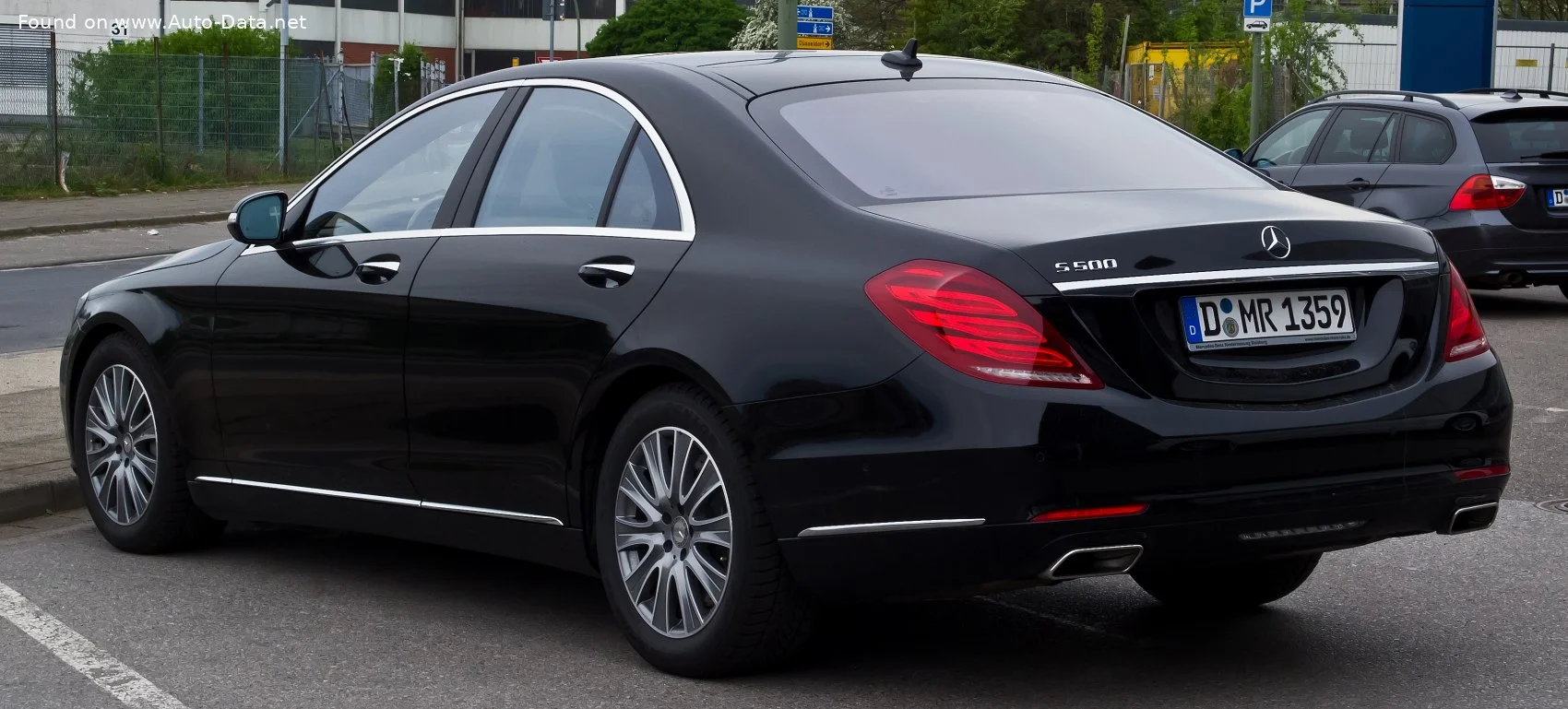 Mercedes-Benz S-class AMG S 63 (585 Hp) SPEEDSHIFT2013 - 2017 thumbnail 2