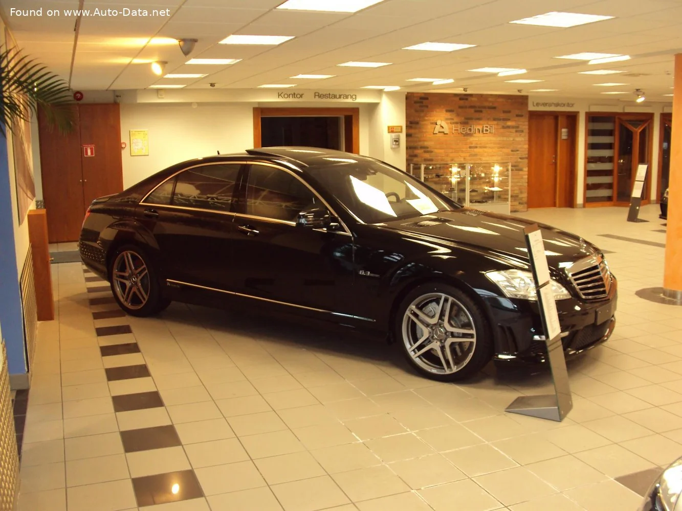 Mercedes-Benz S-class AMG S 63 V8 (525 Hp) AMG SPEEDSHIFT 7G-TRONIC2009 - 2010 thumbnail 16