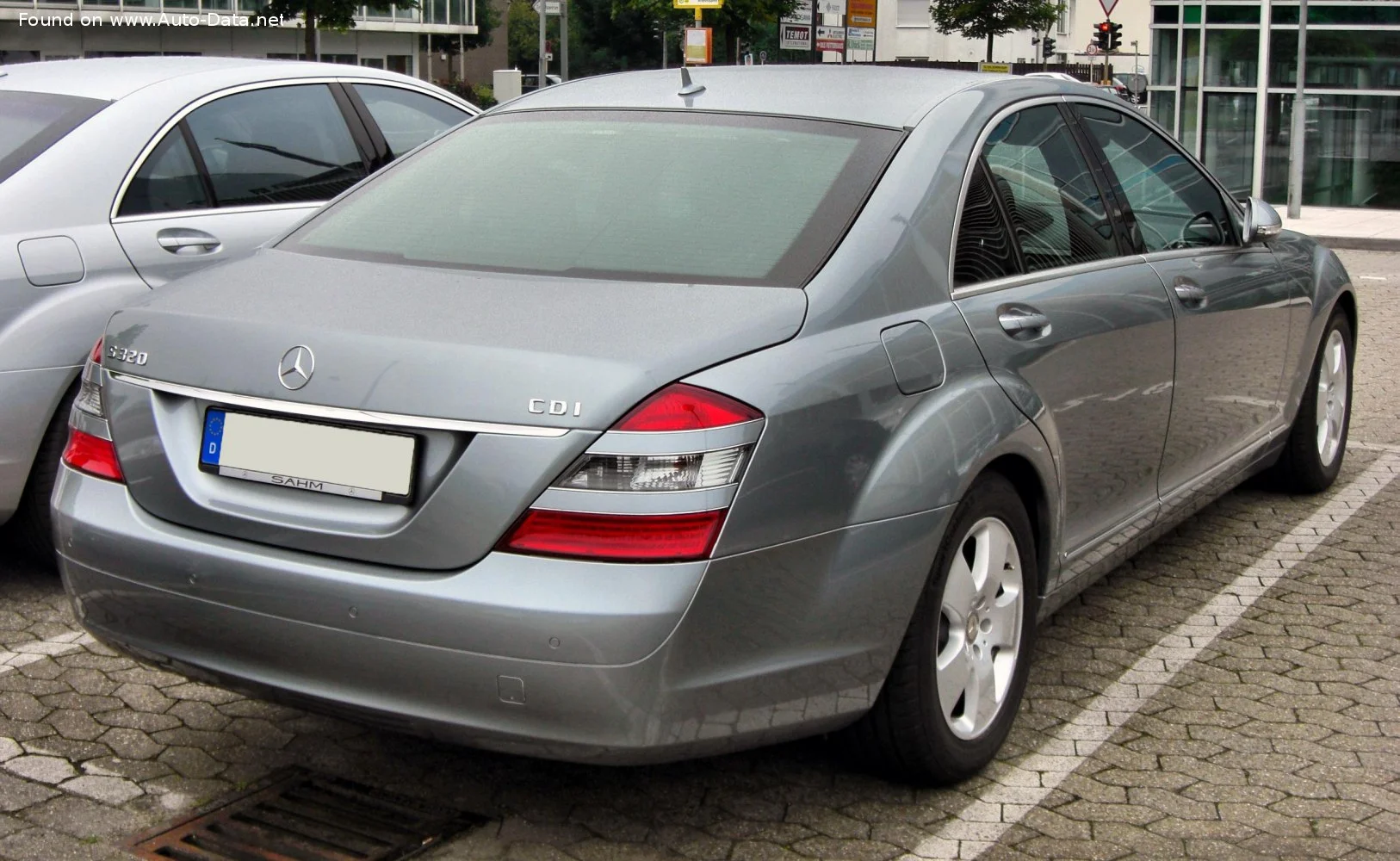 Mercedes-Benz S-class AMG S 63 V8 (525 Hp) 7G-TRONIC2006 - 2009 thumbnail 17